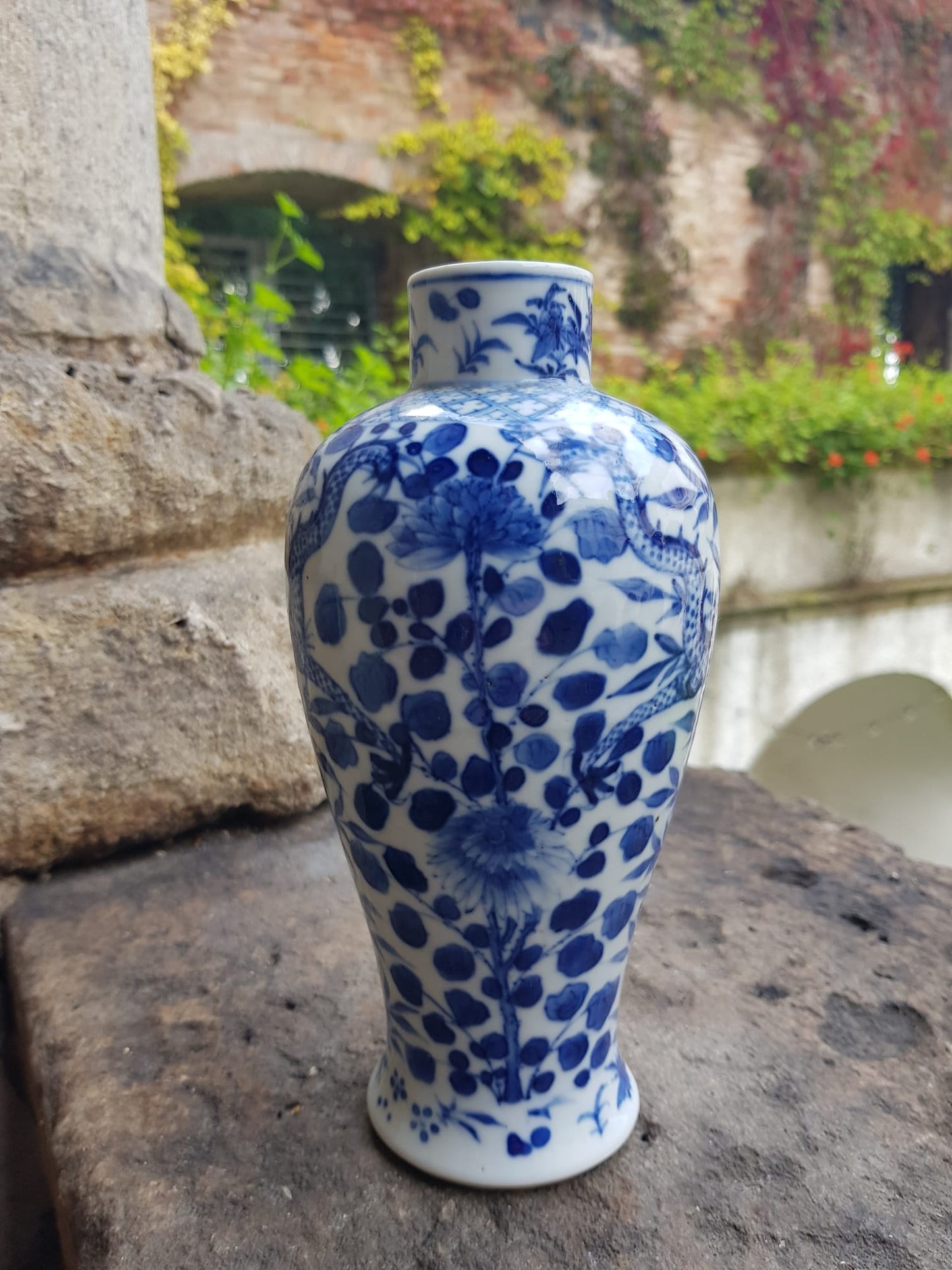 Antique Chinese Qing Dynasty Vase 18cm