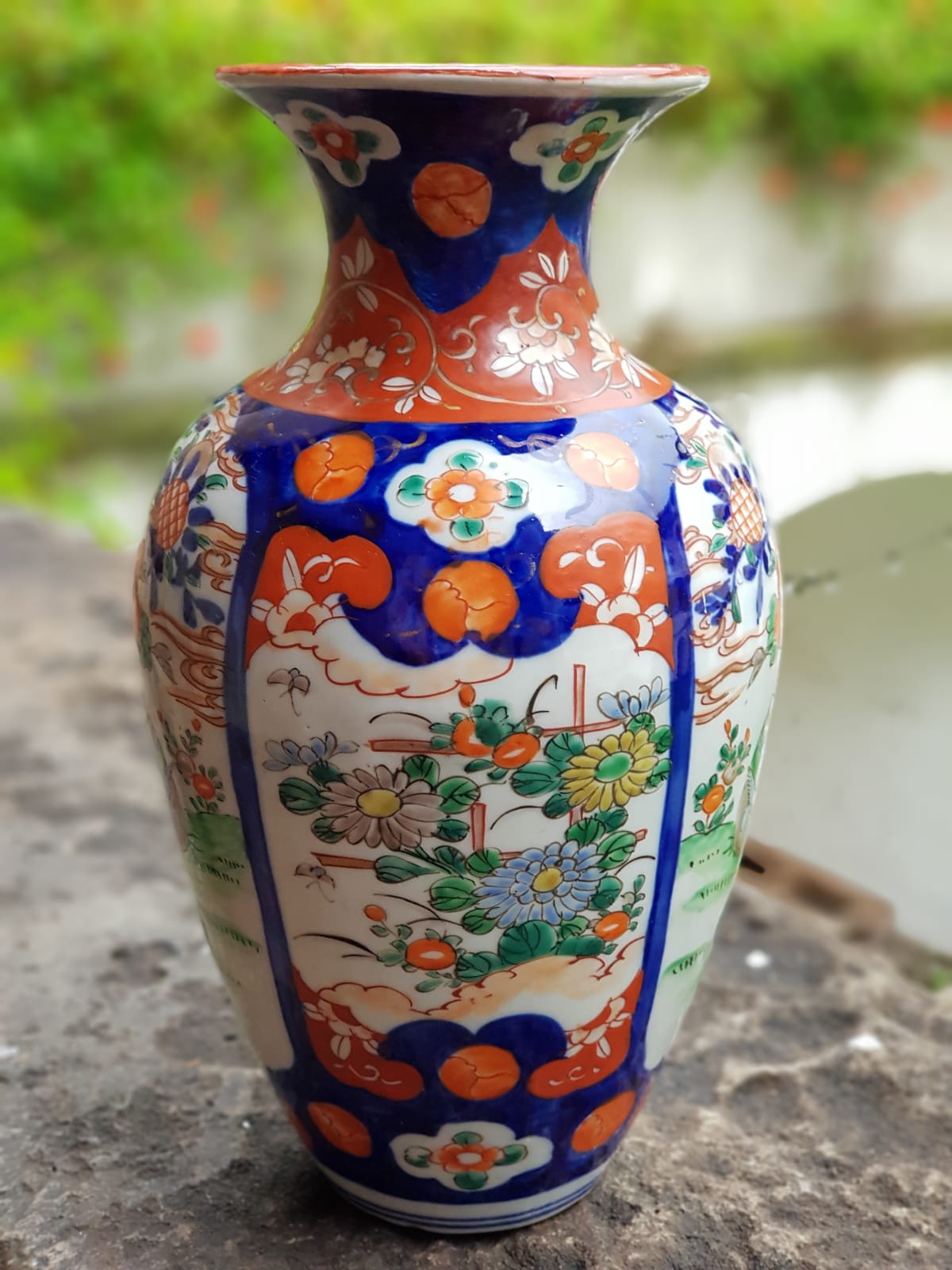 Imari Porcelain Vase, Japan late 19th Century