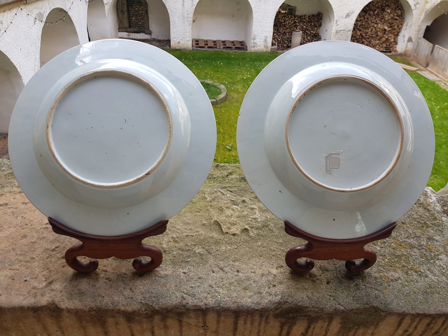 Pair of Imari Porcelain Plates, China 18th Century