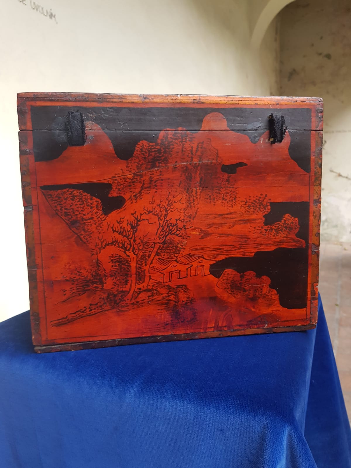Chinese Antique Wooden Box, Qing Dynasty, 19th Century