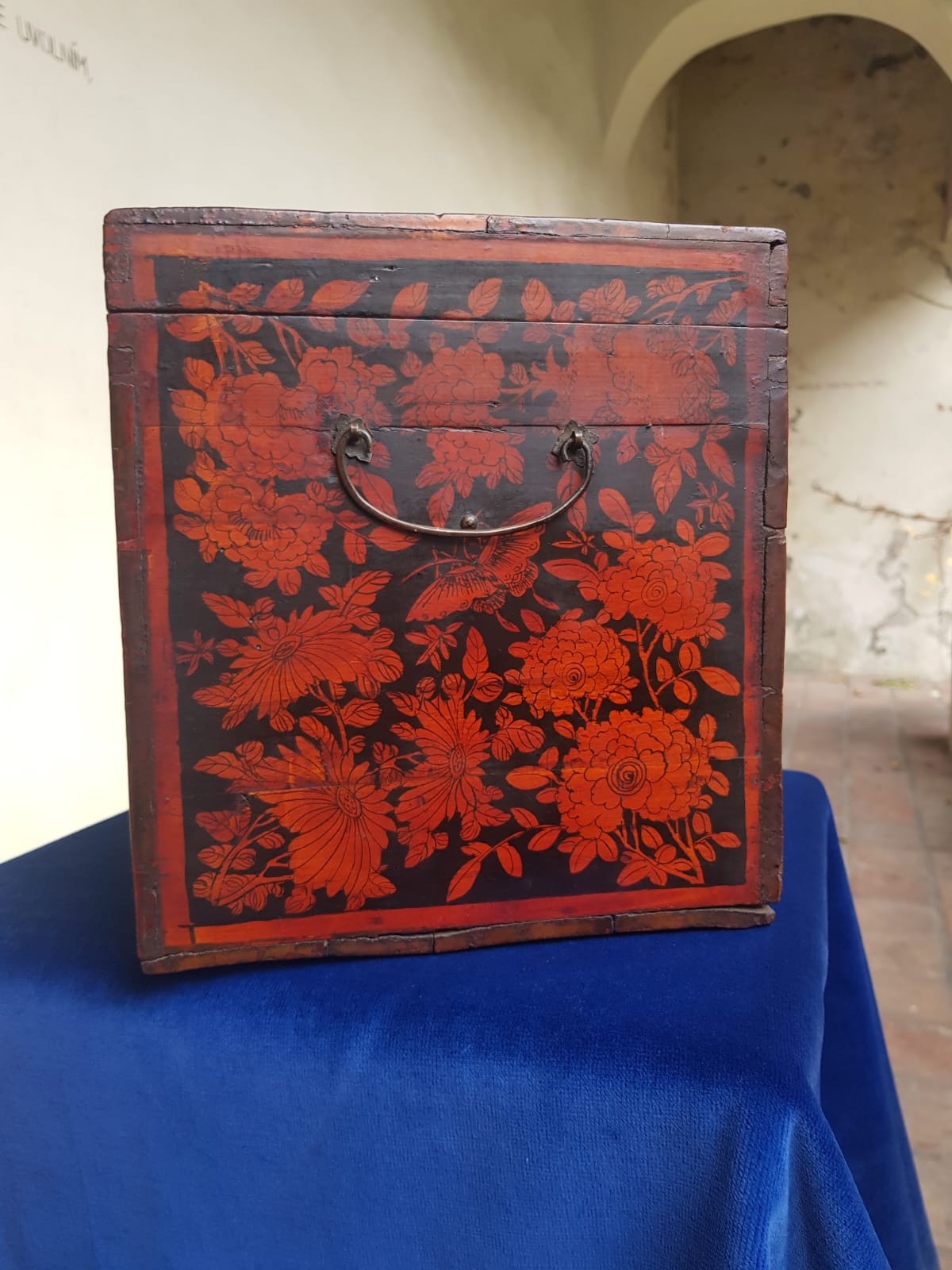 Chinese Antique Wooden Box, Qing Dynasty, 19th Century