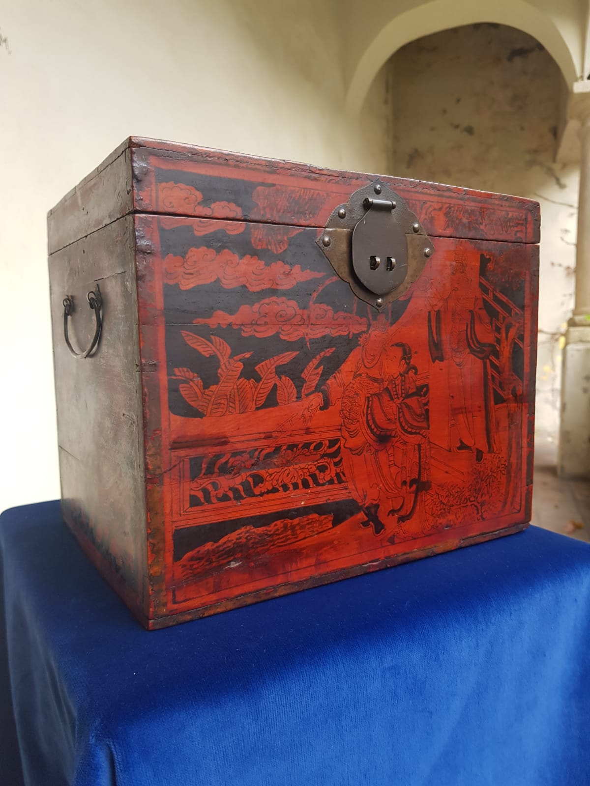 Chinese Antique Wooden Box, Qing Dynasty, 19th Century