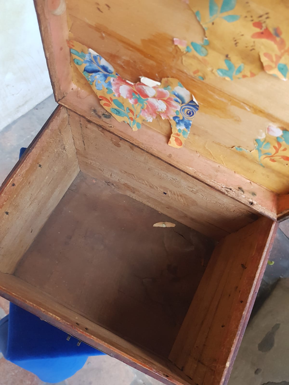 Chinese Antique Wooden Box, Qing Dynasty, 19th Century