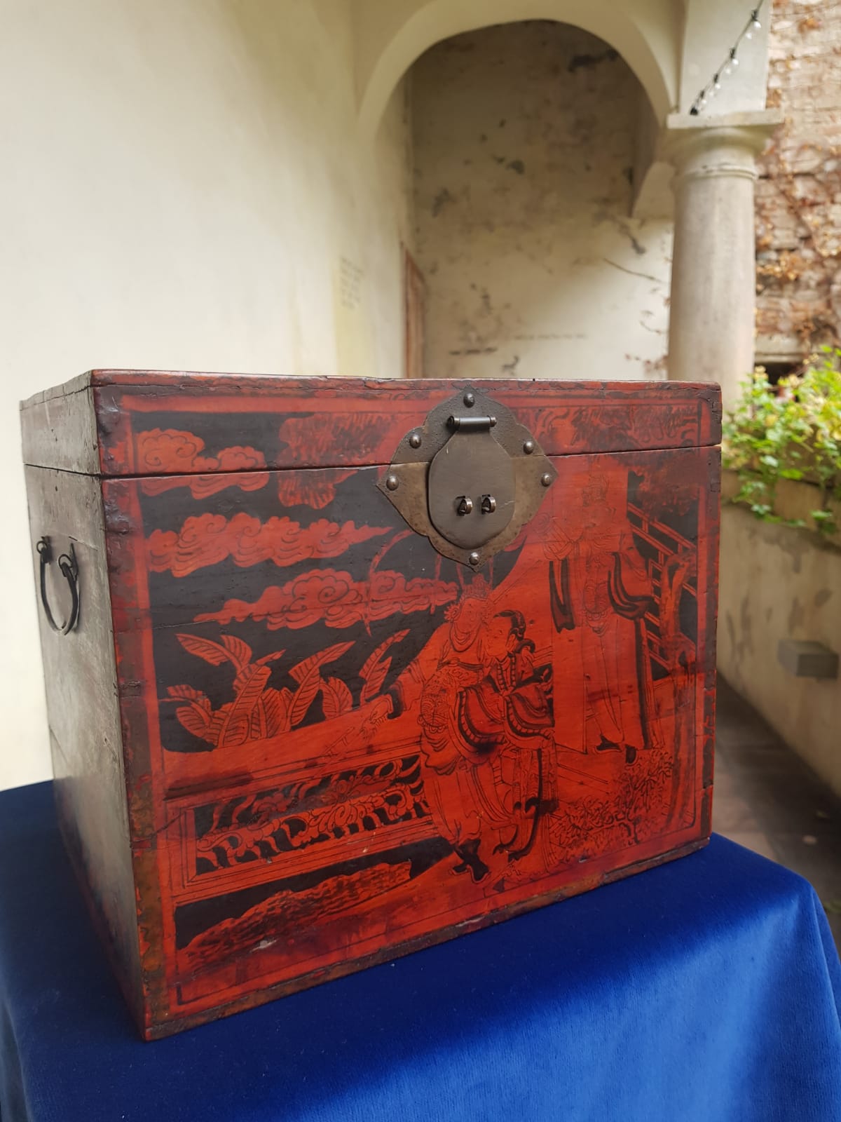 Chinese Antique Wooden Box, Qing Dynasty, 19th Century