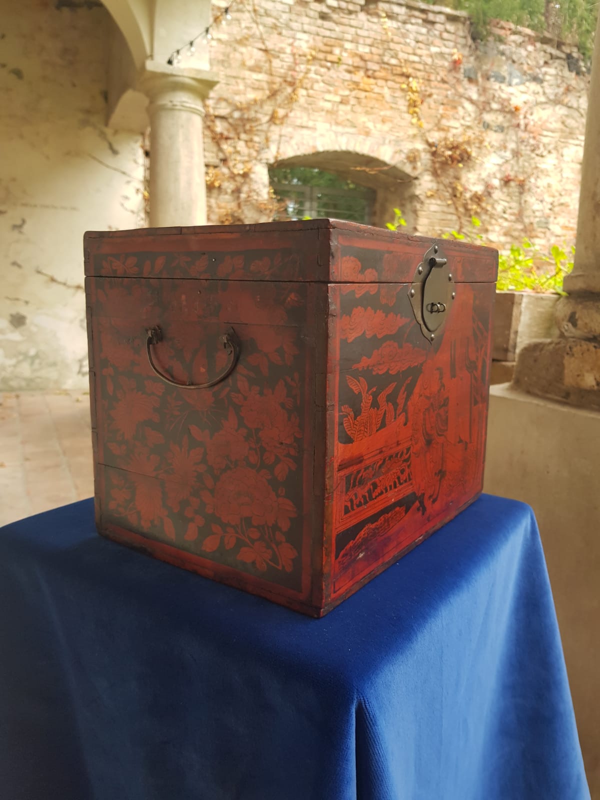 Chinese Antique Wooden Box, Qing Dynasty, 19th Century