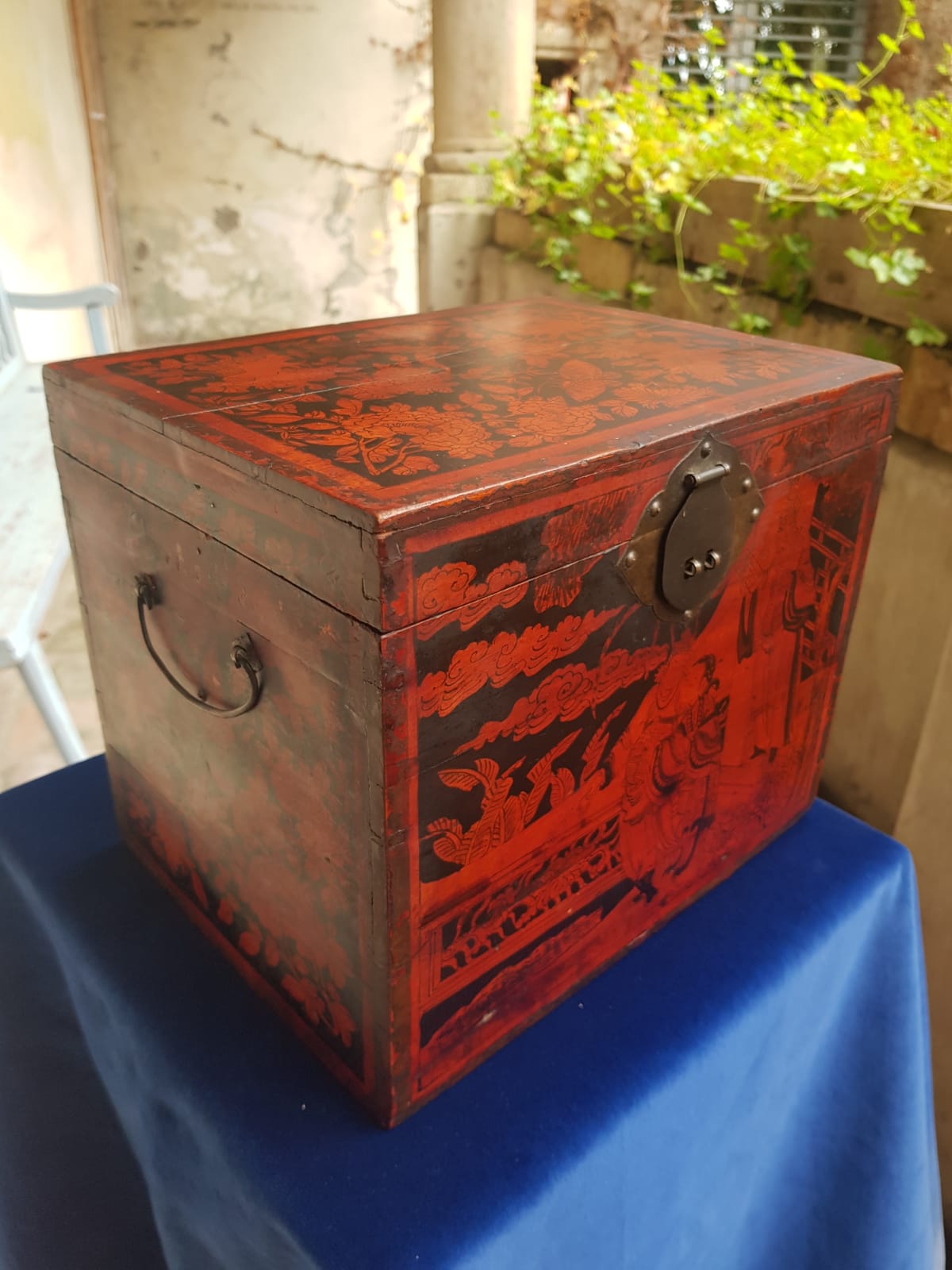 Chinese Antique Wooden Box, Qing Dynasty, 19th Century