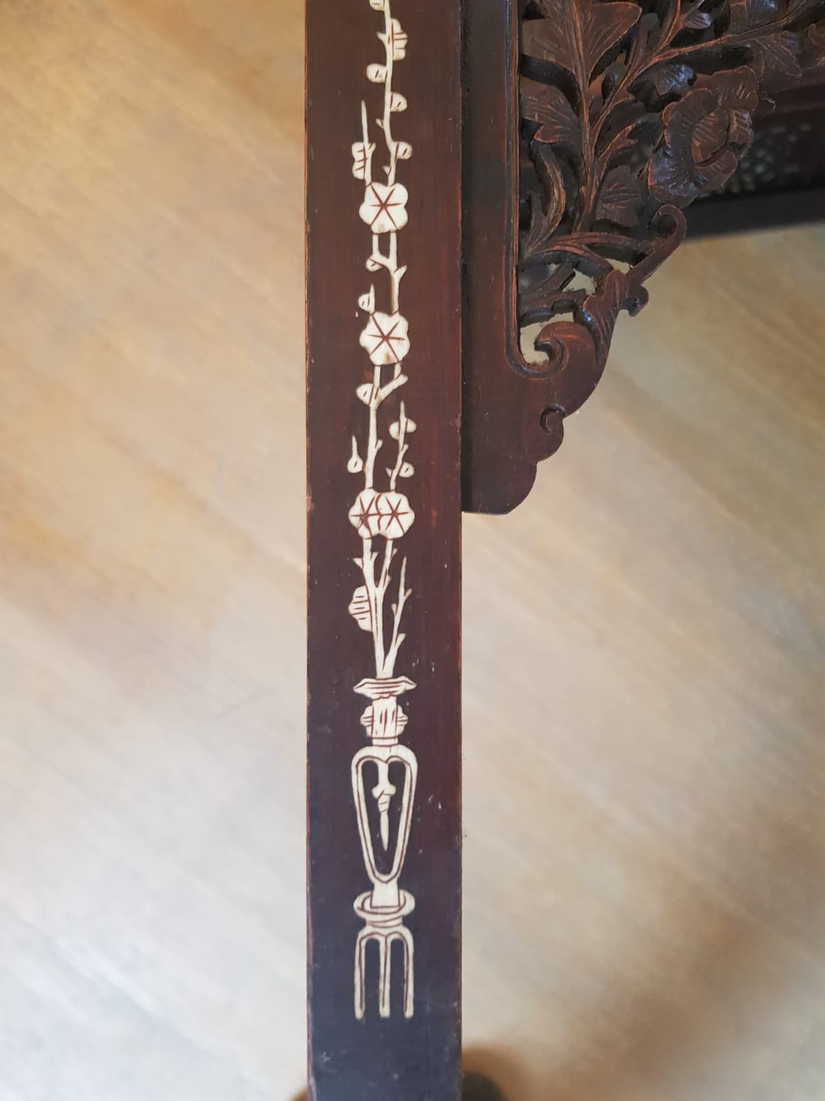 A Qing 19TH CENTURY CHINESE IVORY INLAID TWO TIER TABLE. 63 cm x 65 cm