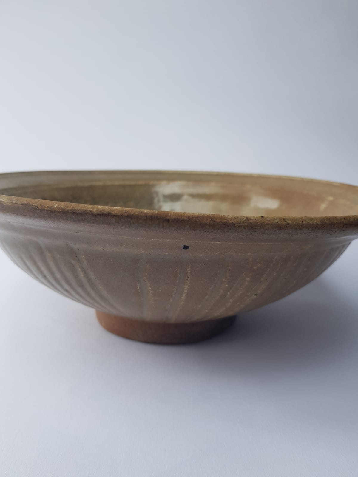 Antique 15th Century Thai Sawankhalok Celadon Bowl – Carved Lotus Design – Sukhothai Era