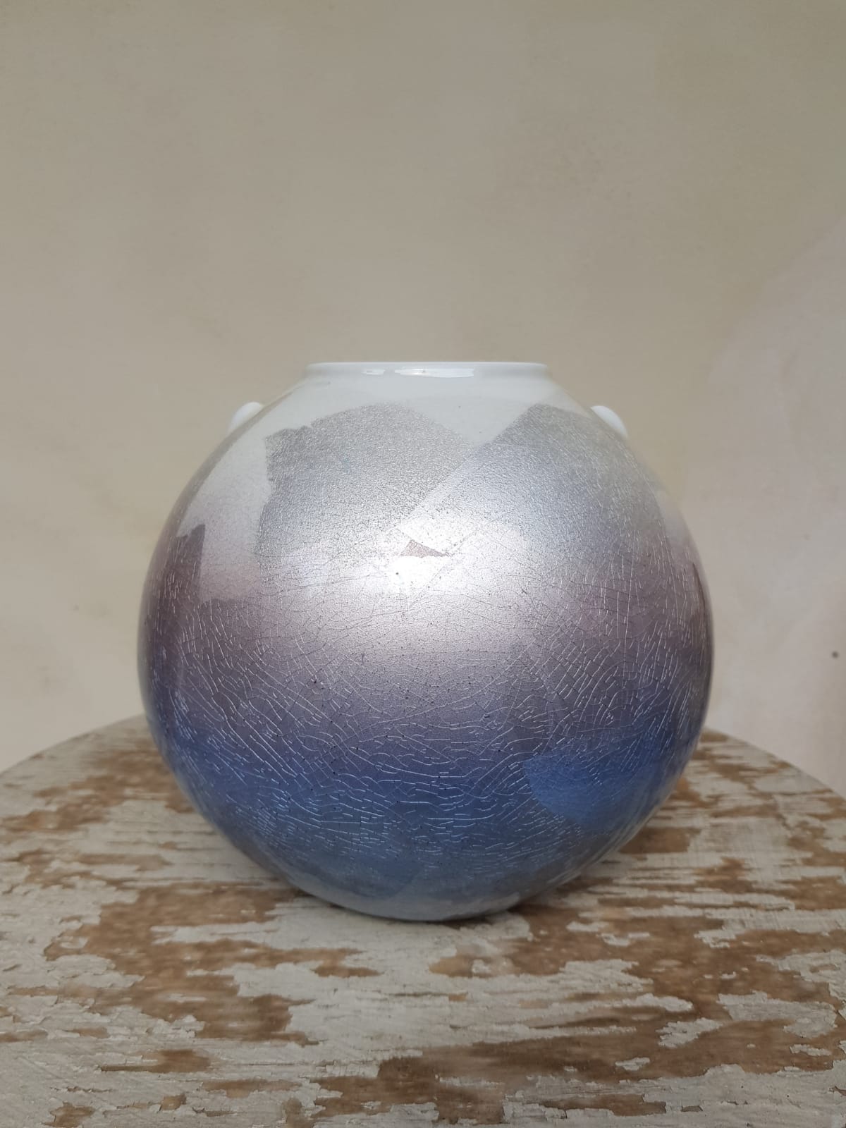 Kutani Ware Yūri-ginsai Globular Vase