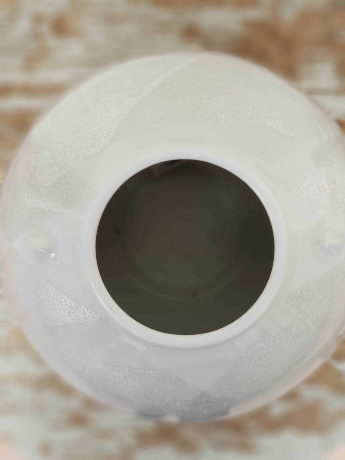 Kutani Ware Yūri-ginsai Globular Vase