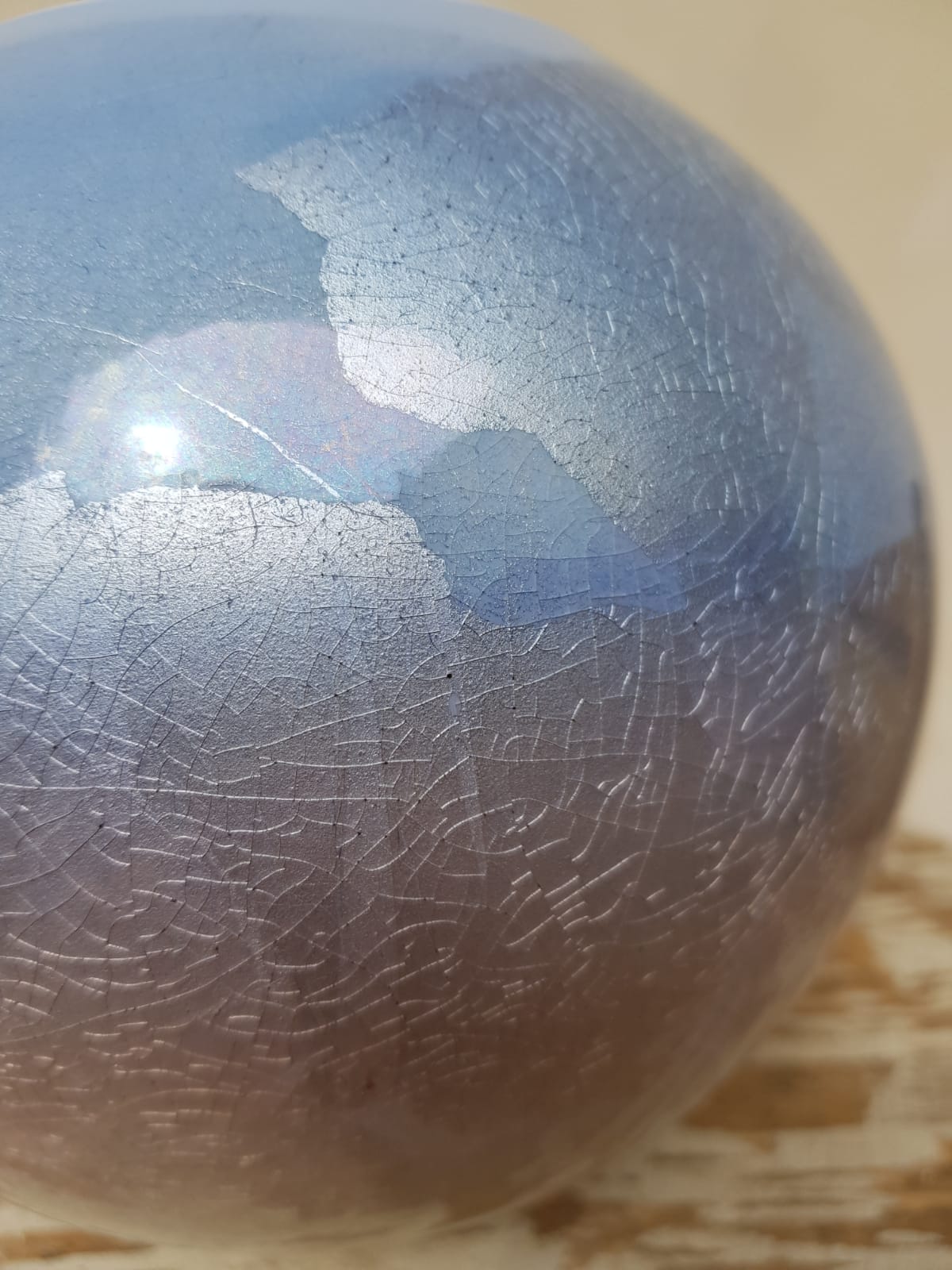 Kutani Ware Yūri-ginsai Globular Vase