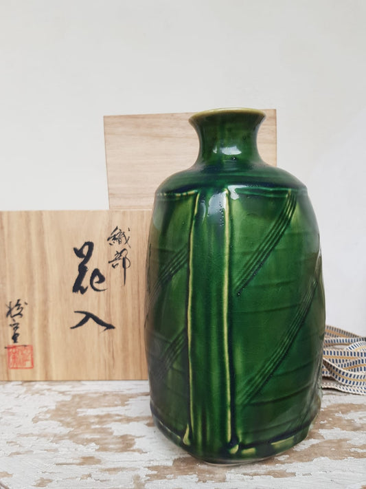 Japanese Oribe Ware Green Glaze Ceramic Flower Vase (Hanairi) with Signed Tomobako
