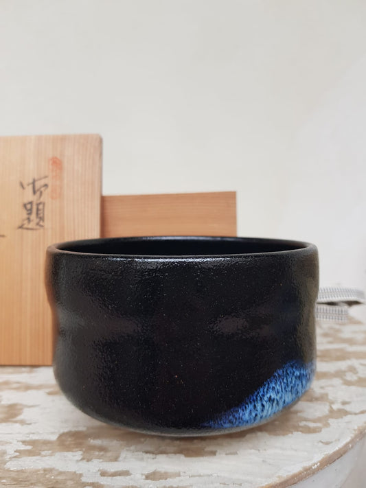 Sugiura Yoshiki Seto-yaki Matcha Bowl 'Oka' Umi Cerulean Blue Glaze with Tomobako