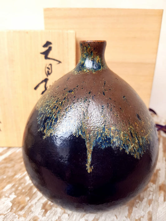Japanese Tenmoku "Oil Spot" Sake Bottle (Tokkuri) by Kimura Morikazu