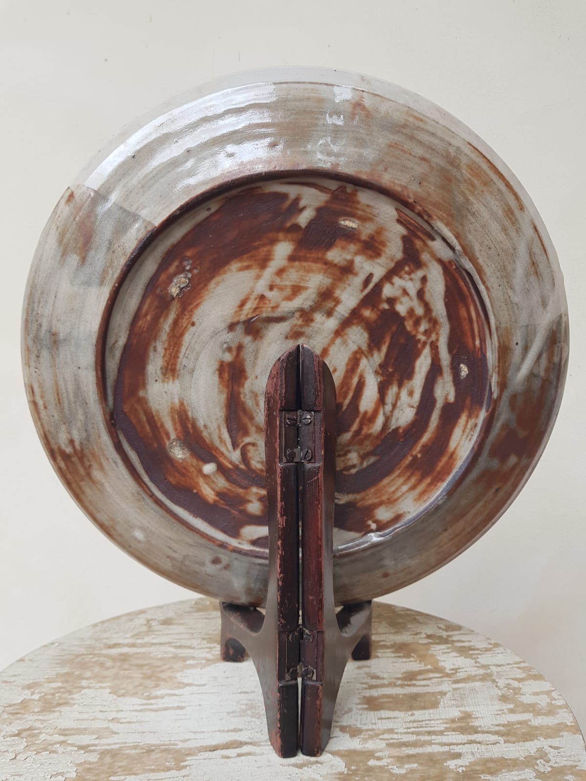 Artisanal Japanese Karatsu-yaki Studio Pottery Plate – Hand-Painted Pine Motif