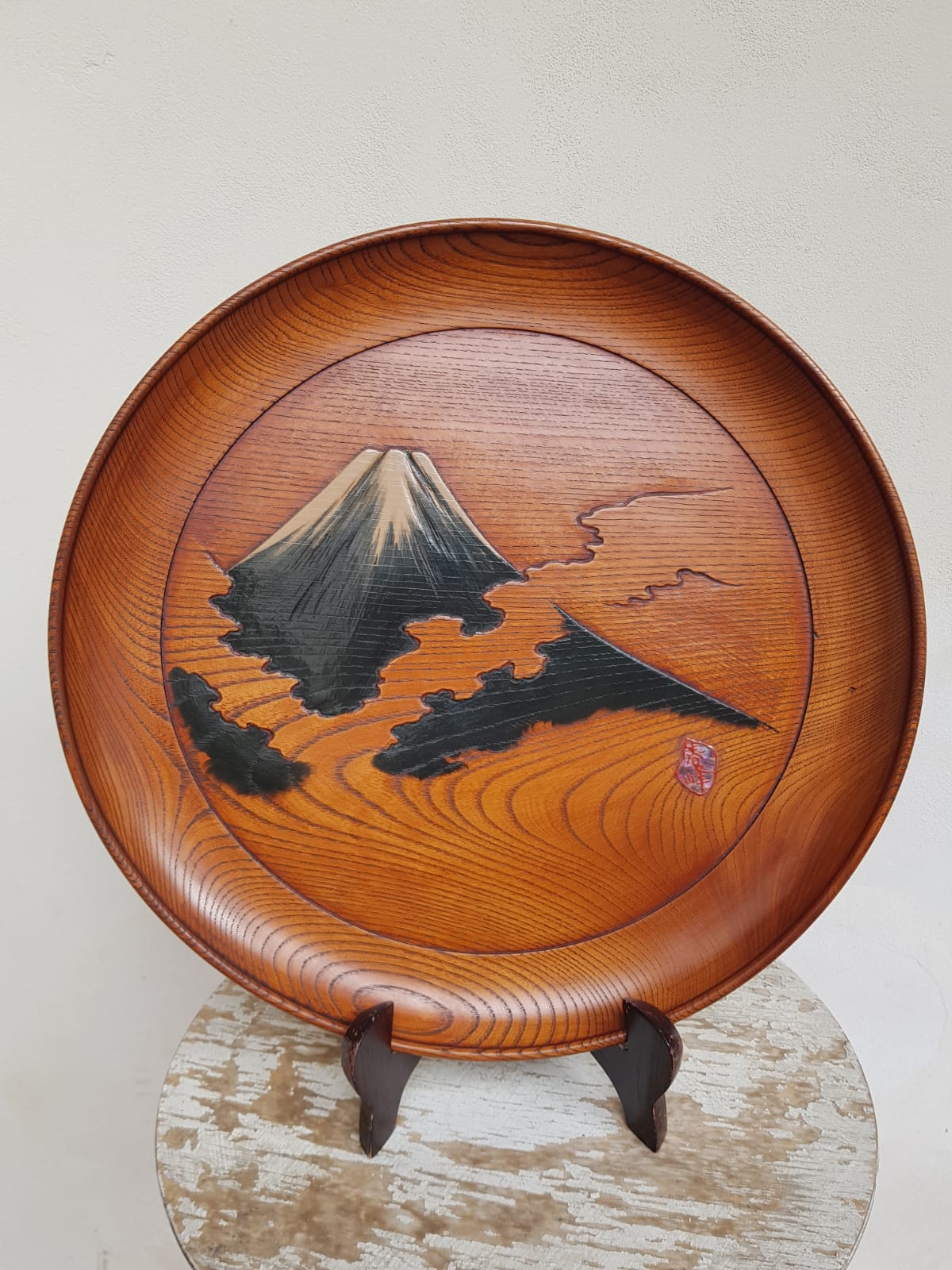 39cm Vintage Japanese Hand-Carved Zelkova Wood Tray – Mt. Fuji Motif, 20th Century