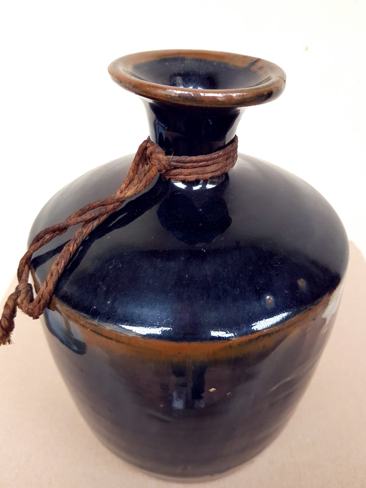 Japanese Glazed Stoneware Tokkuri (Sake Bottle), Meiji Period, late 19th Century