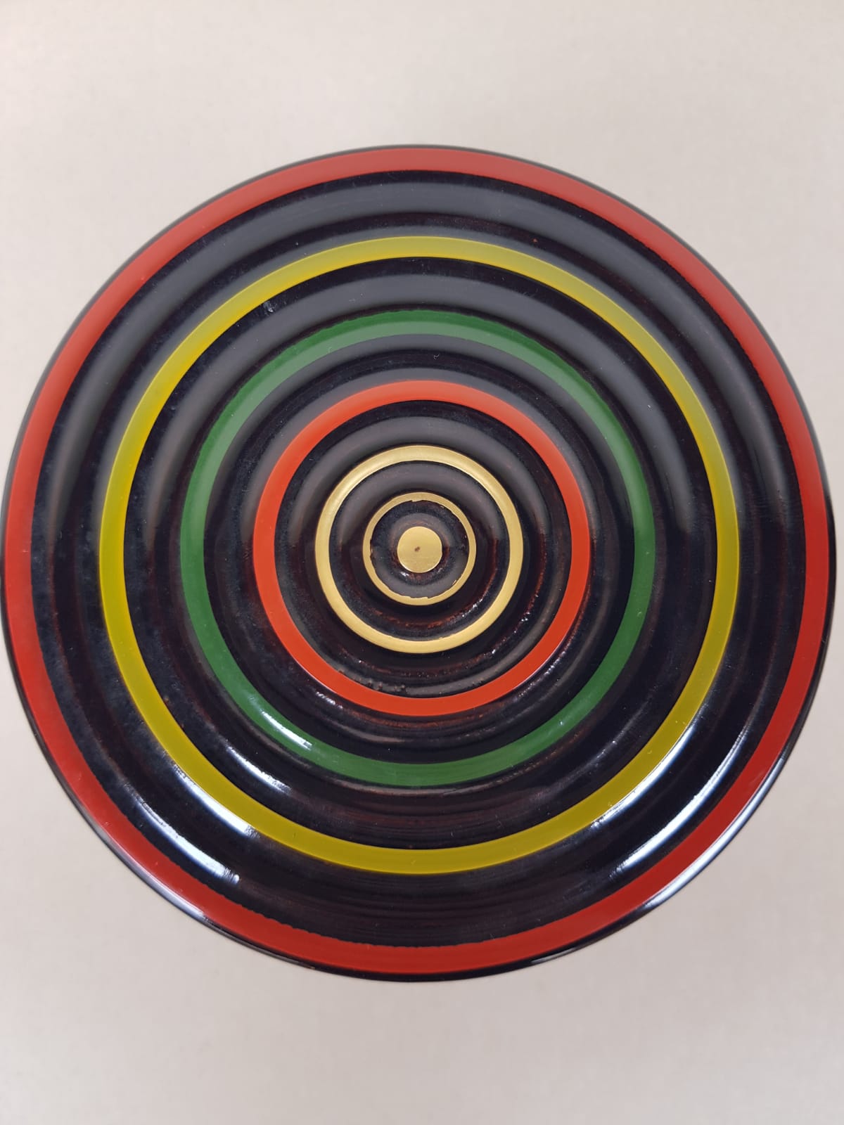 Antique Japanese Koma-nuri Lacquer Box – Traditional Spinning Top Motif , Signed Artis Studio Piece – Early 20th Century