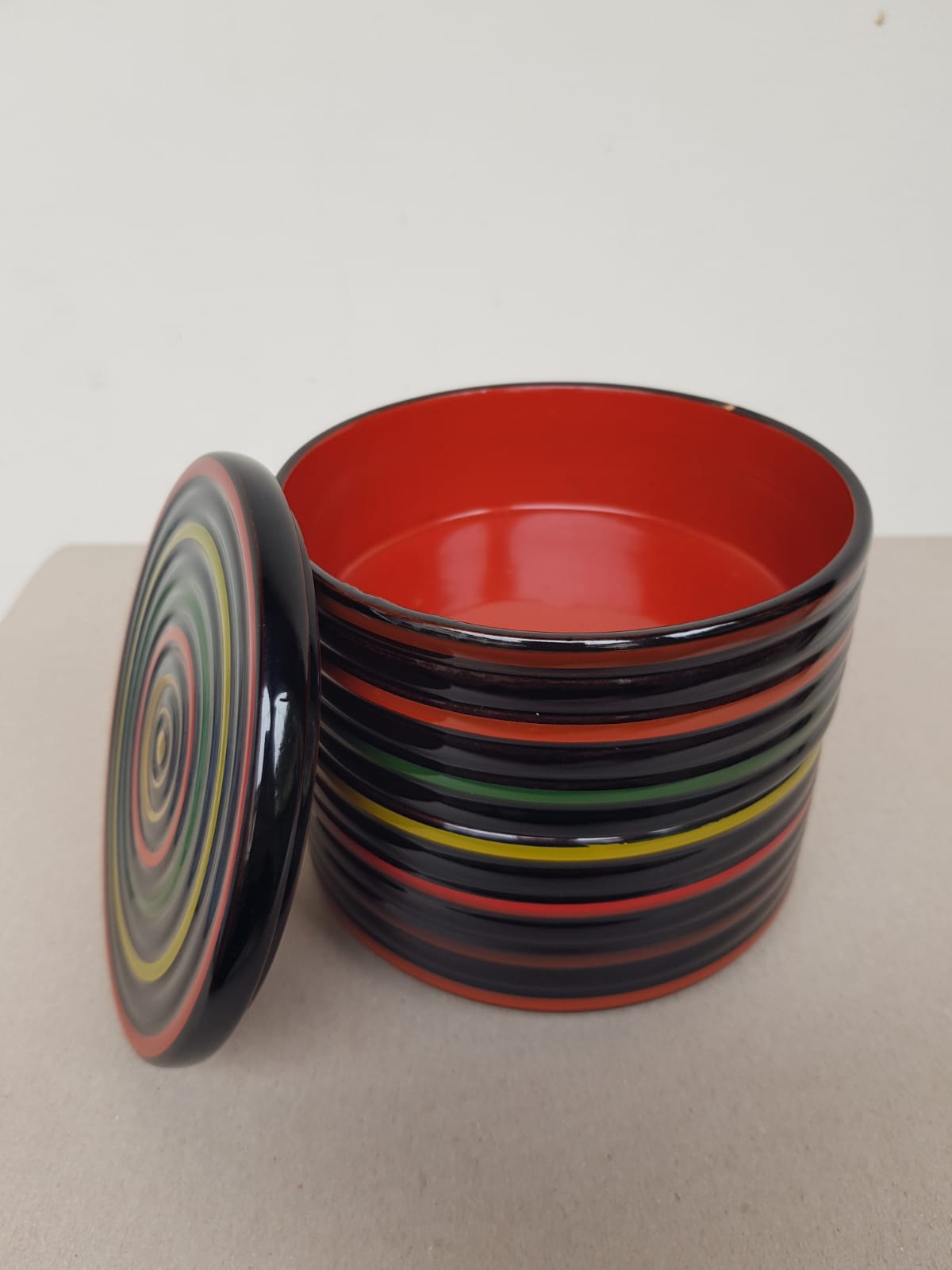 Antique Japanese Koma-nuri Lacquer Box – Traditional Spinning Top Motif , Signed Artis Studio Piece – Early 20th Century
