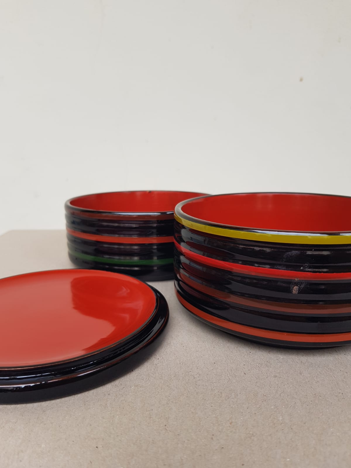 Antique Japanese Koma-nuri Lacquer Box – Traditional Spinning Top Motif , Signed Artis Studio Piece – Early 20th Century
