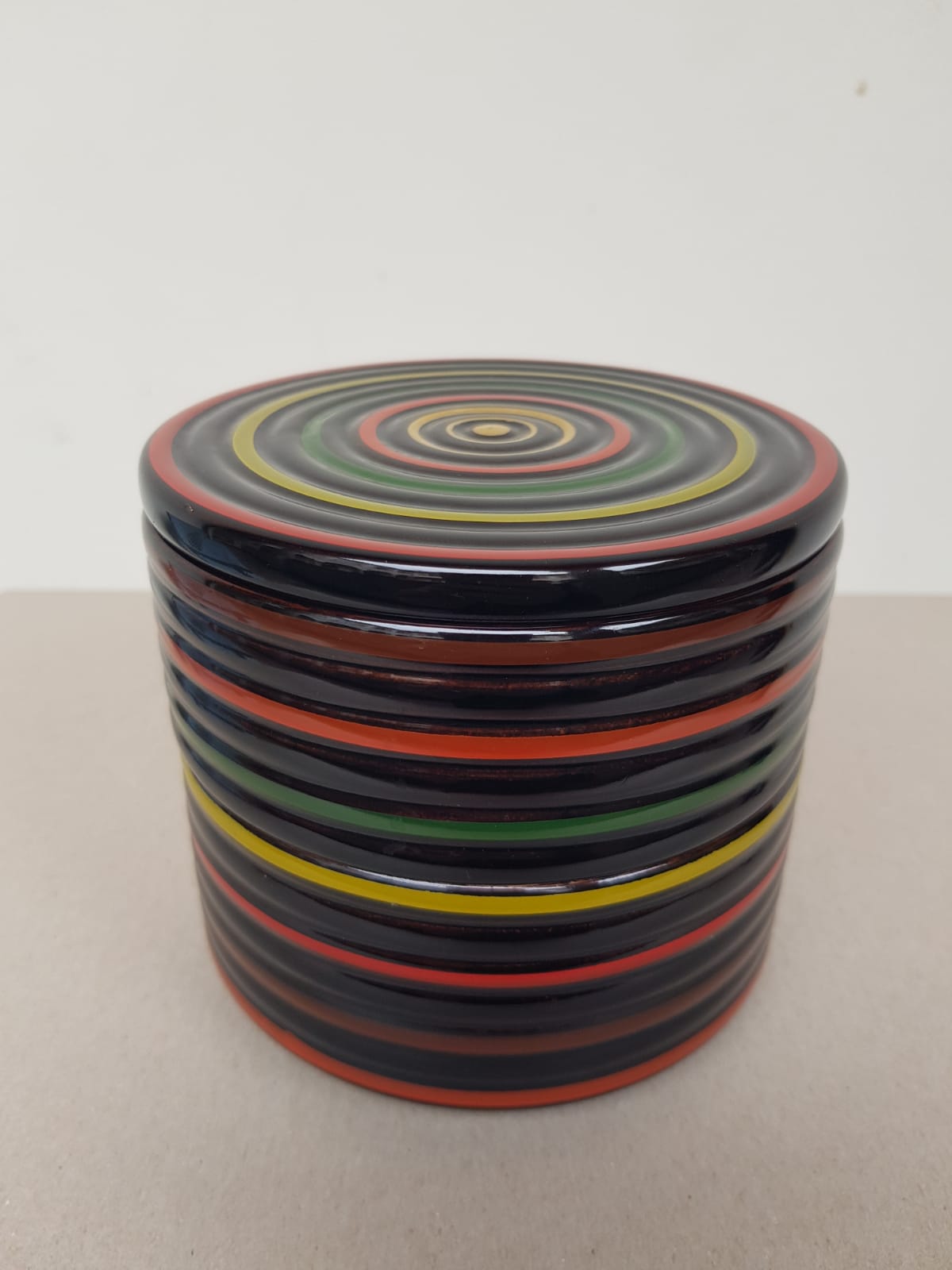 Antique Japanese Koma-nuri Lacquer Box – Traditional Spinning Top Motif , Signed Artis Studio Piece – Early 20th Century