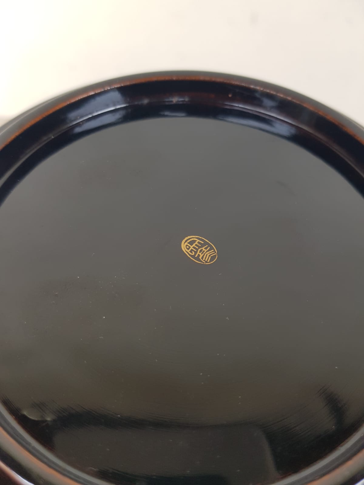 Antique Japanese Koma-nuri Lacquer Box – Traditional Spinning Top Motif , Signed Artis Studio Piece – Early 20th Century