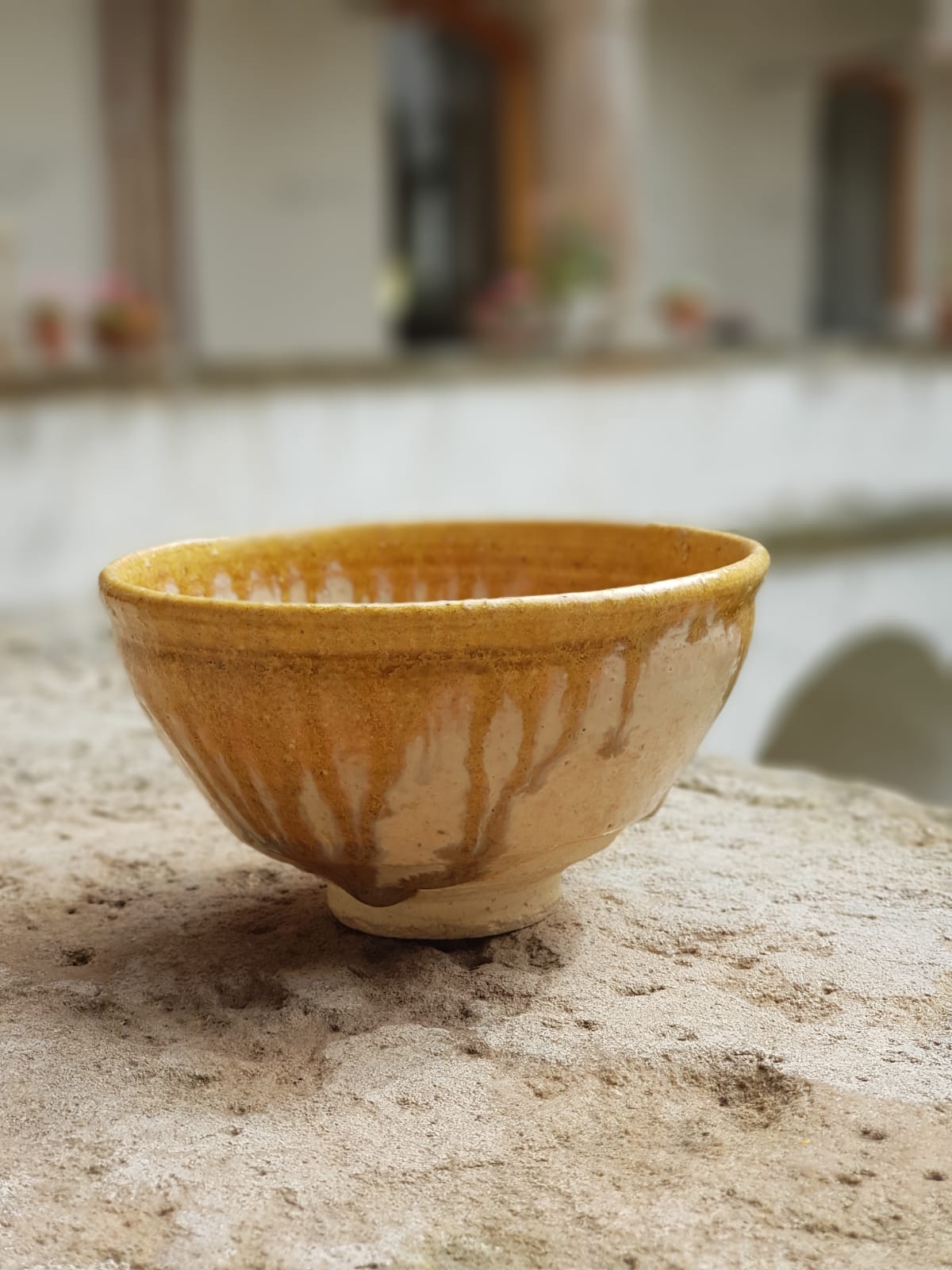 Antique Japanese Chawan – Hand-Decorated Sgraffito Tea Bowl with Amber Drip Glaze, mid 20th Century