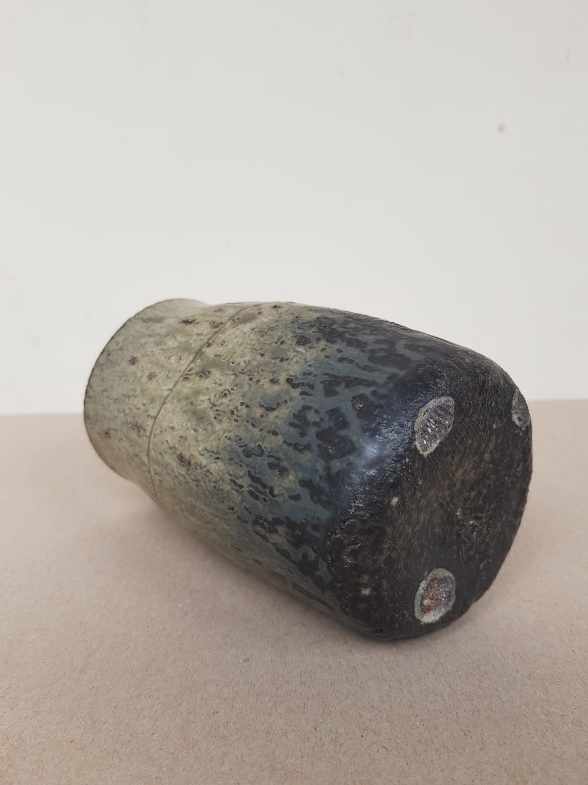 Vintage Japanese Iga-yaki Ceramic Flower Vase (Hanaire) - Signed Gento with Tomobako Box, late Showa Era