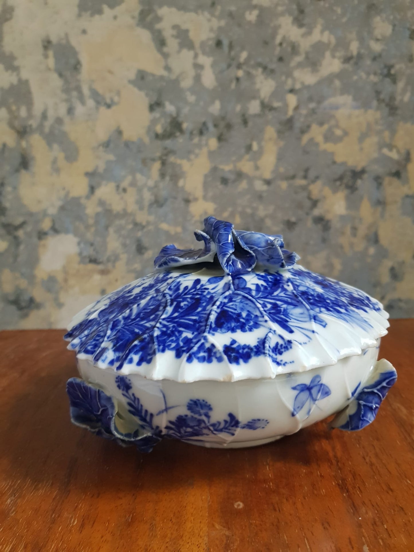 Japanese Bowl With Lid Meiji Period