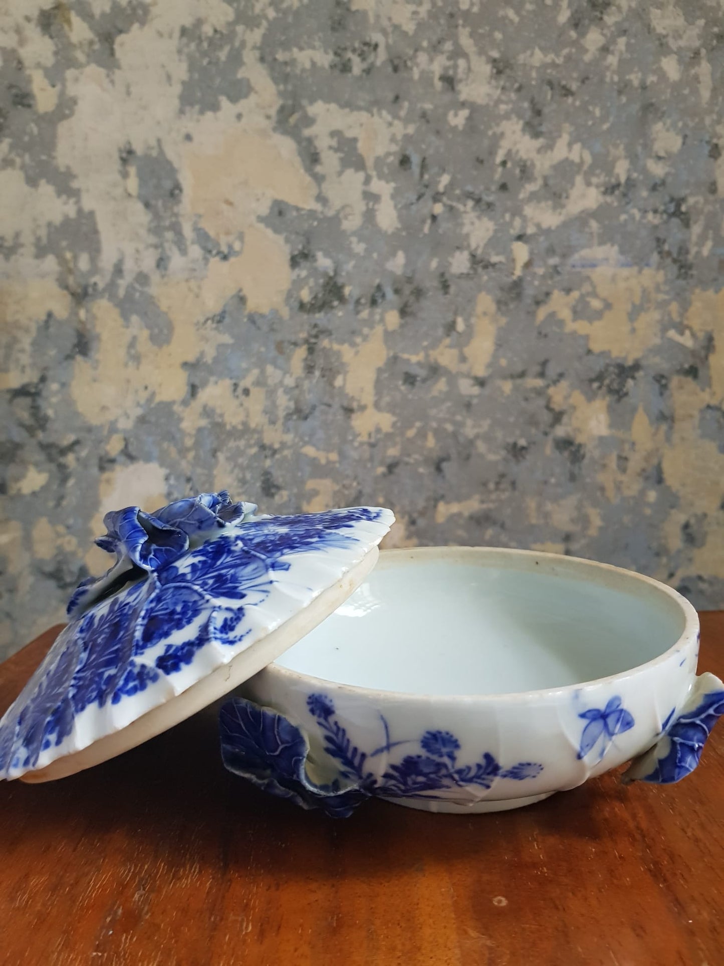 Japanese Bowl With Lid Meiji Period