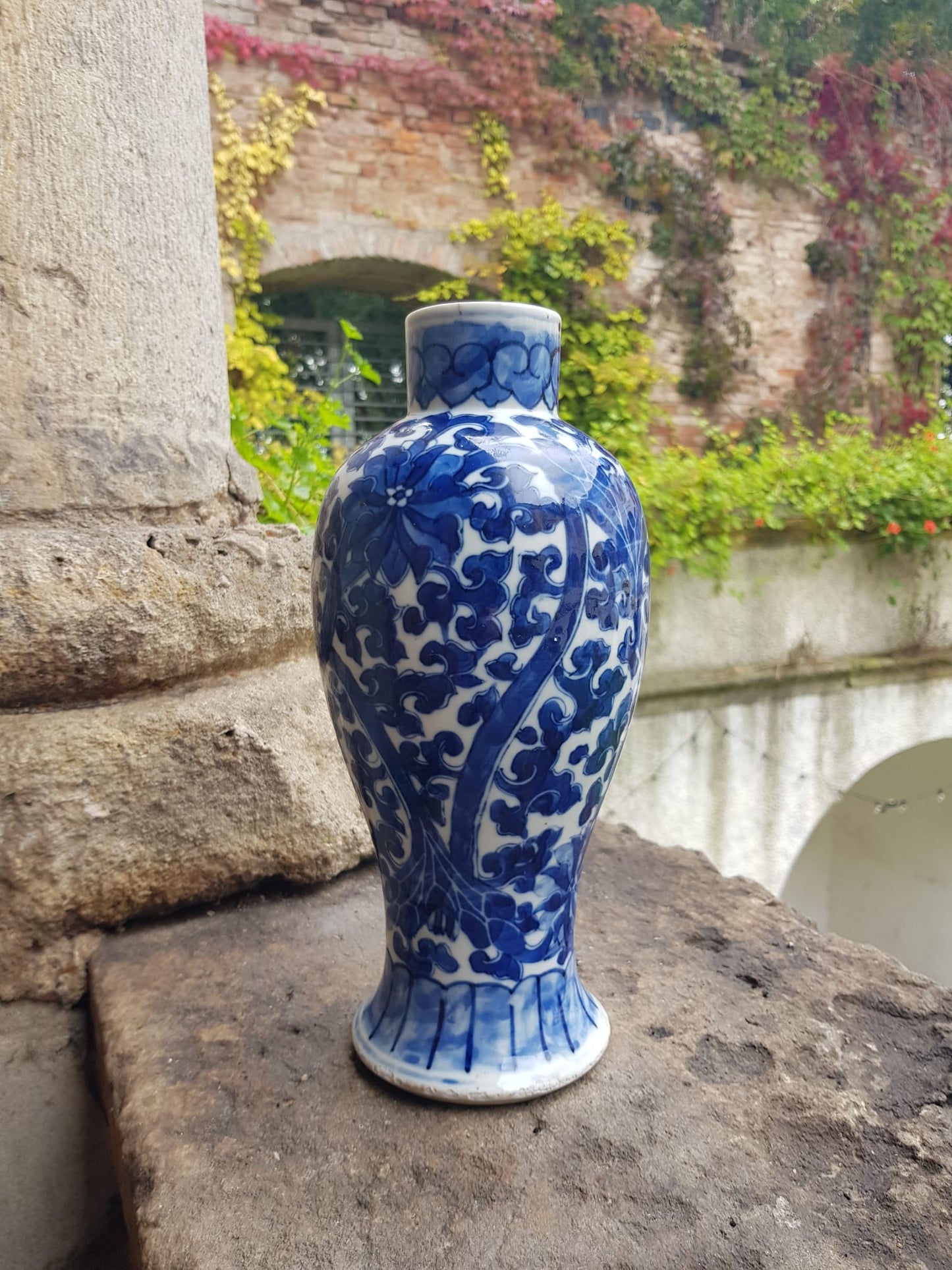 Antique Chinese Qing Dynasty Vase 27cm