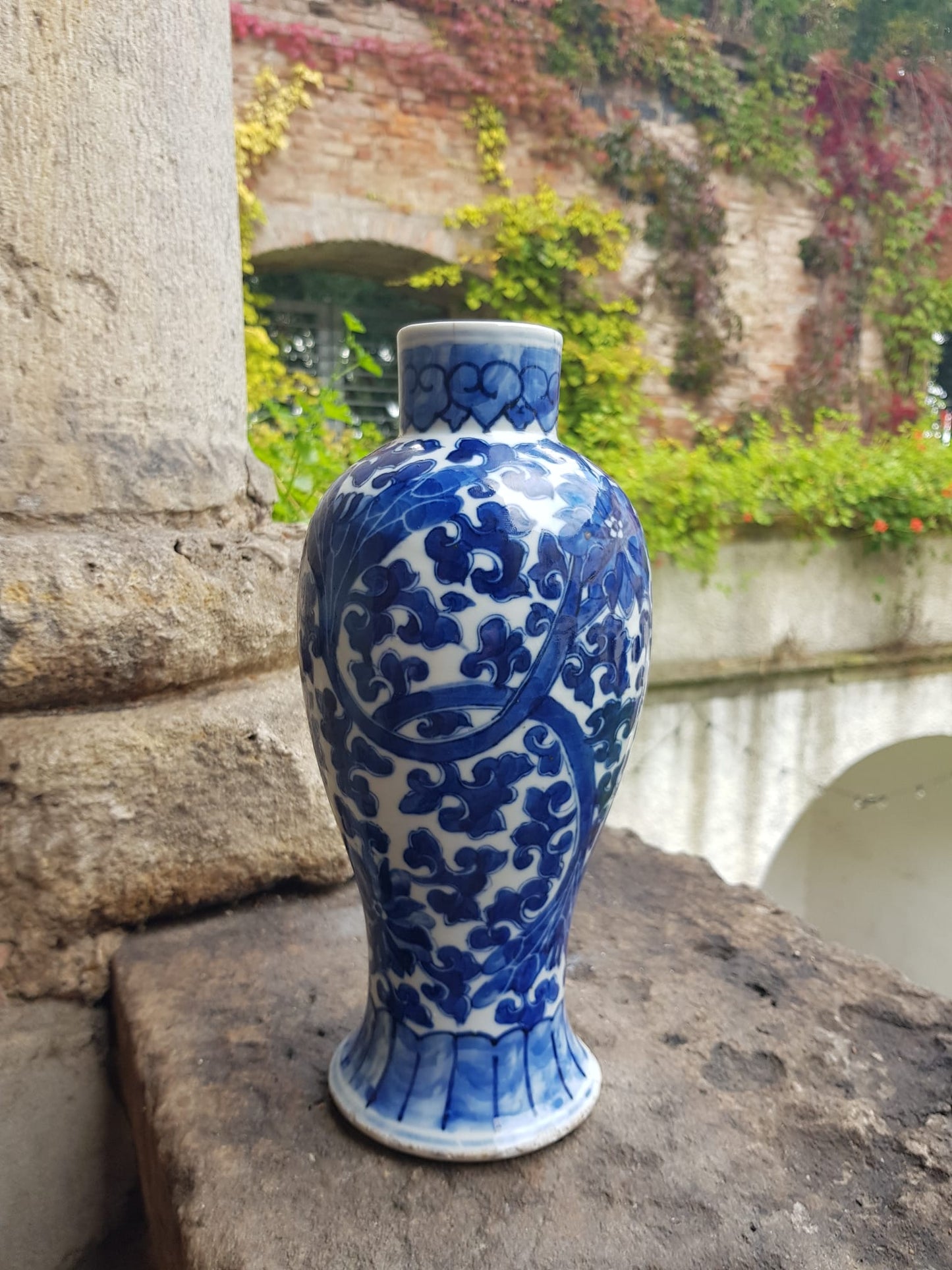 Antique Chinese Qing Dynasty Vase 27cm