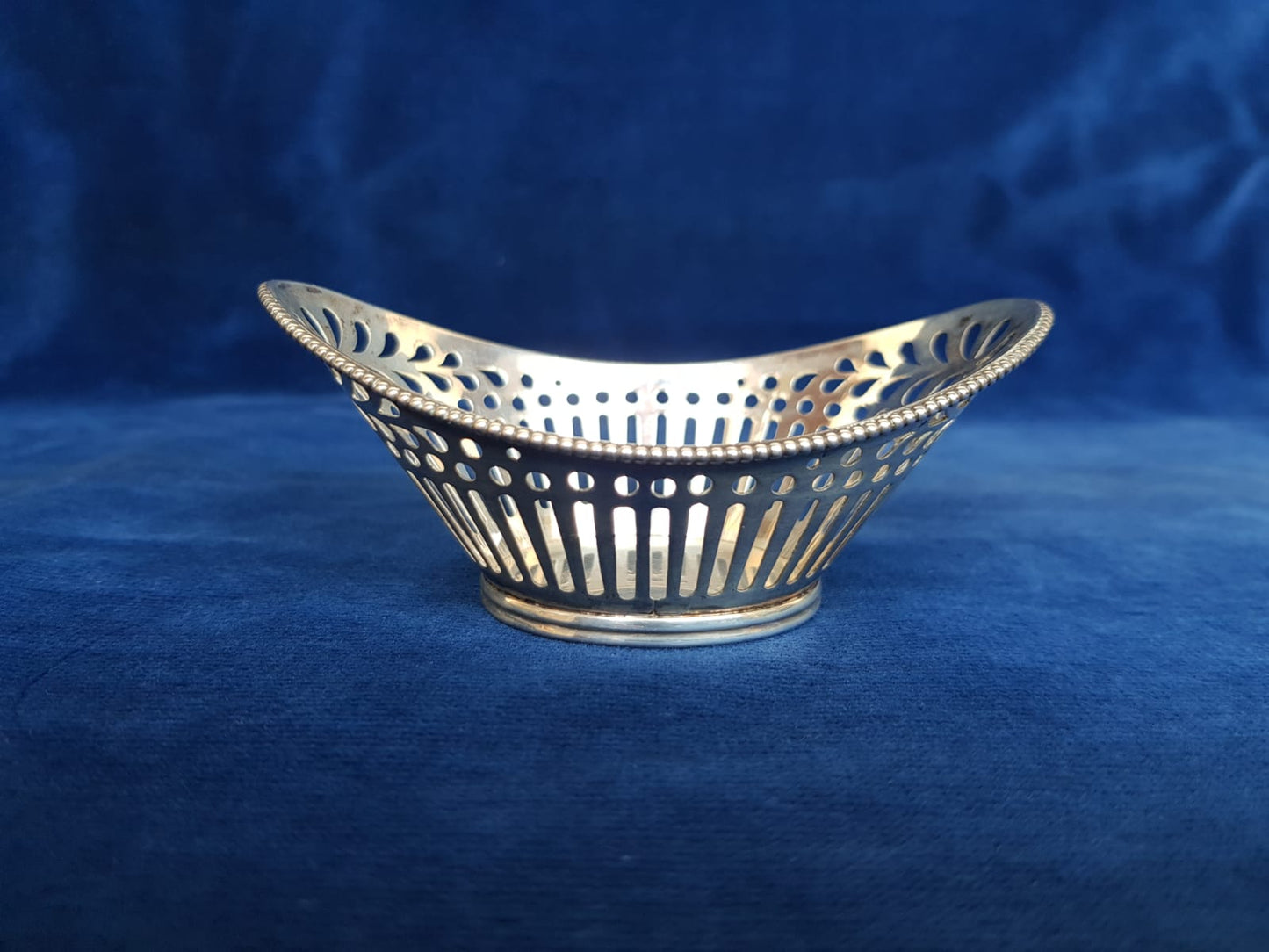 Exquisite Dutch Silver Pierces Bonbon Dish, 1993