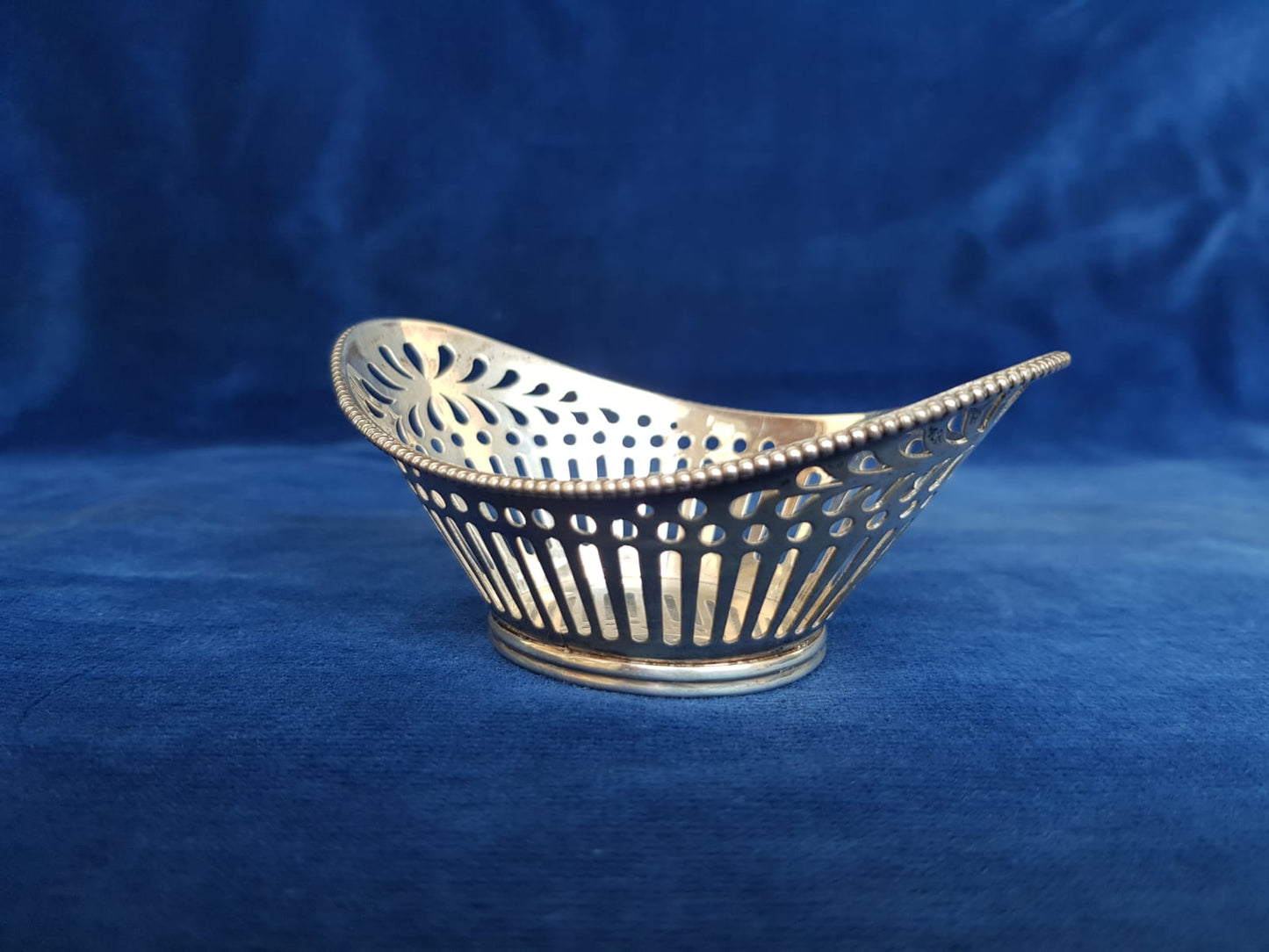 Exquisite Dutch Silver Pierces Bonbon Dish, 1993
