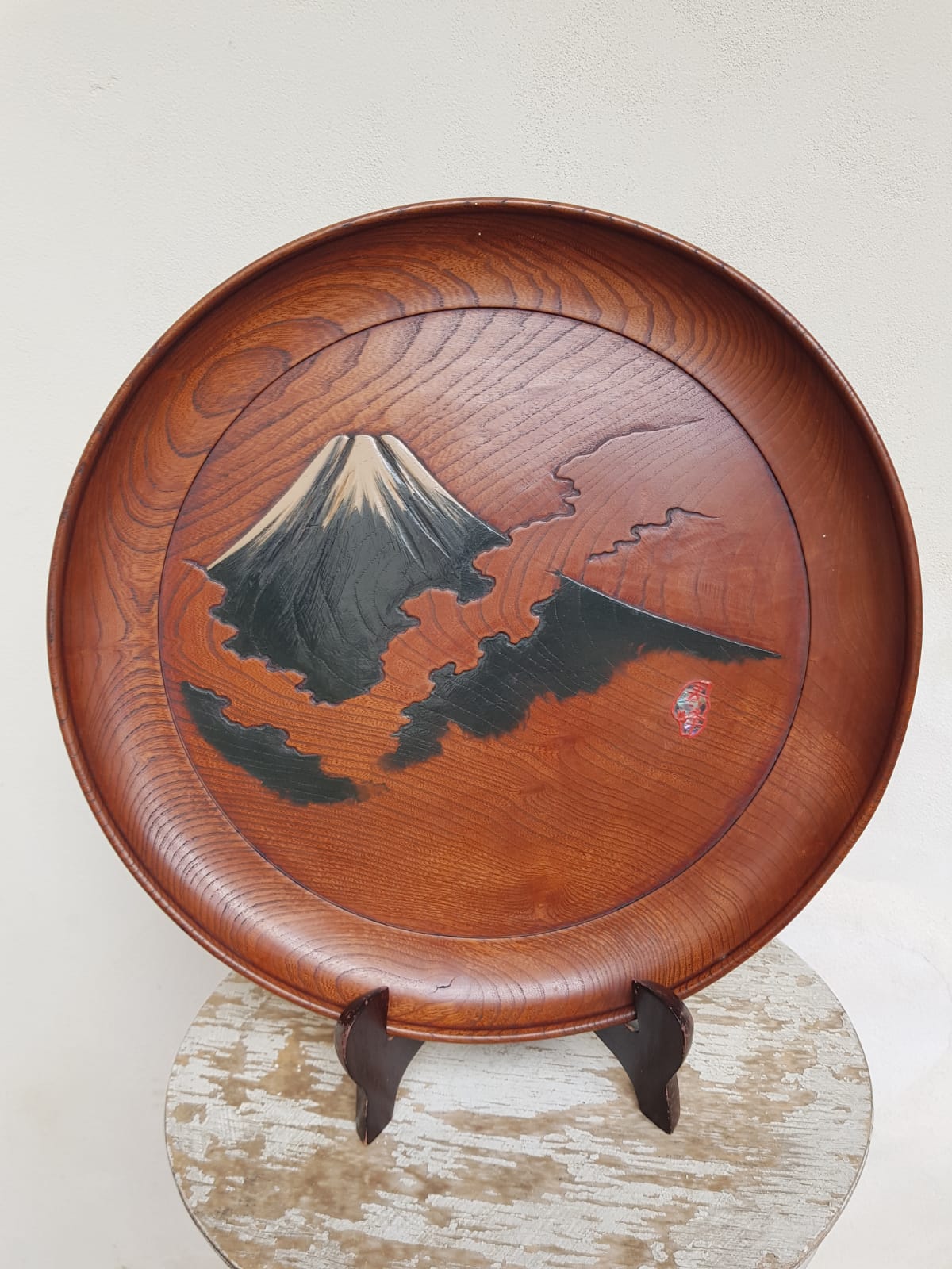 39cm Vintage Japanese Hand-Carved Zelkova Wood Tray – Mt. Fuji Motif, 20th Century