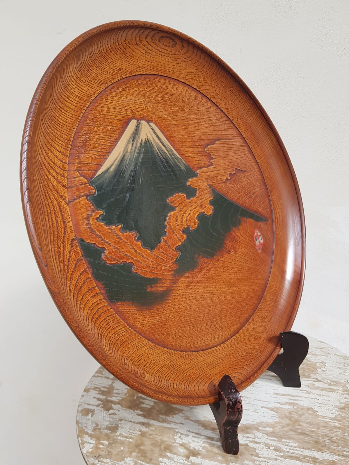 39cm Vintage Japanese Hand-Carved Zelkova Wood Tray – Mt. Fuji Motif, 20th Century