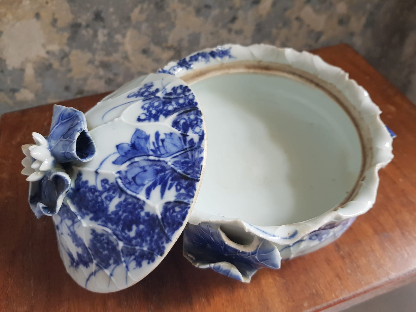 Japanese Bowl With Lid Miji Period