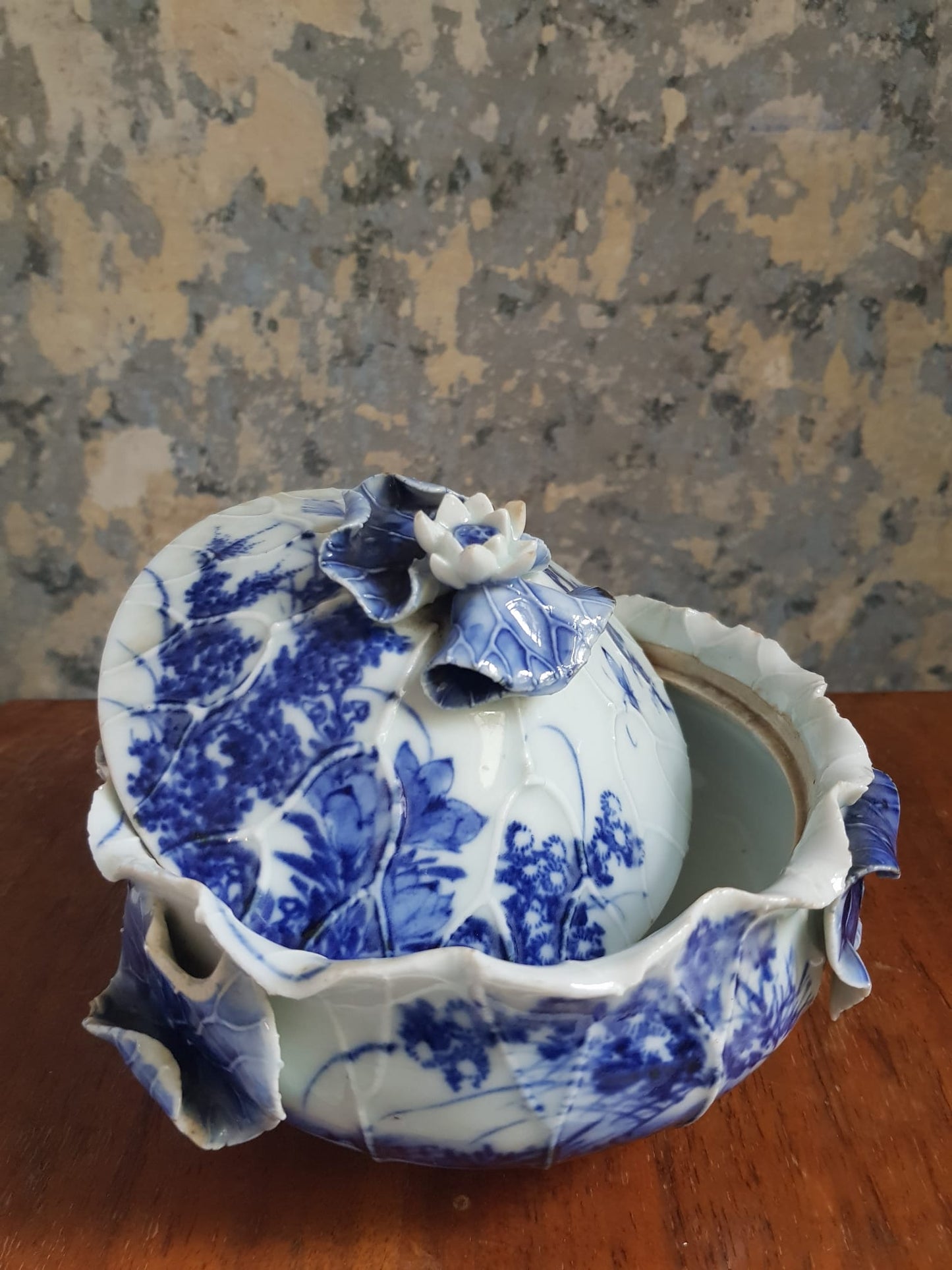 Japanese Bowl With Lid Miji Period